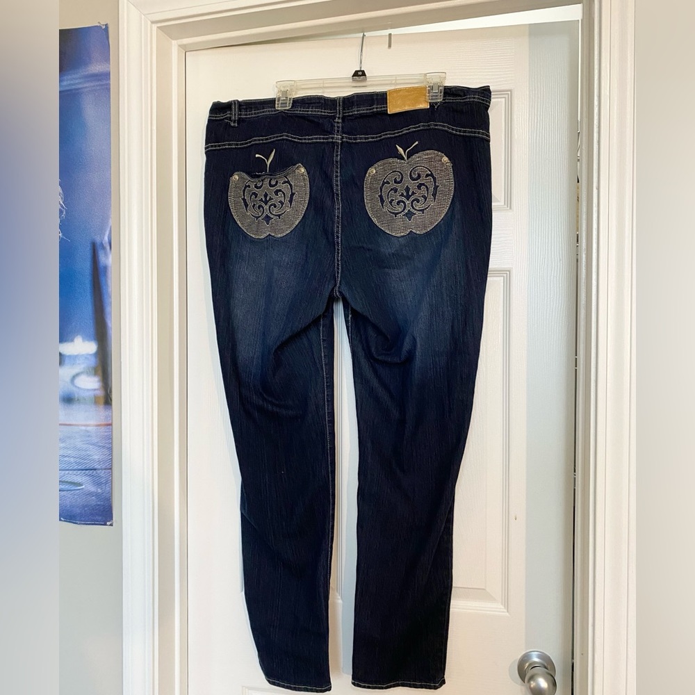 apple bottom jeans size 20